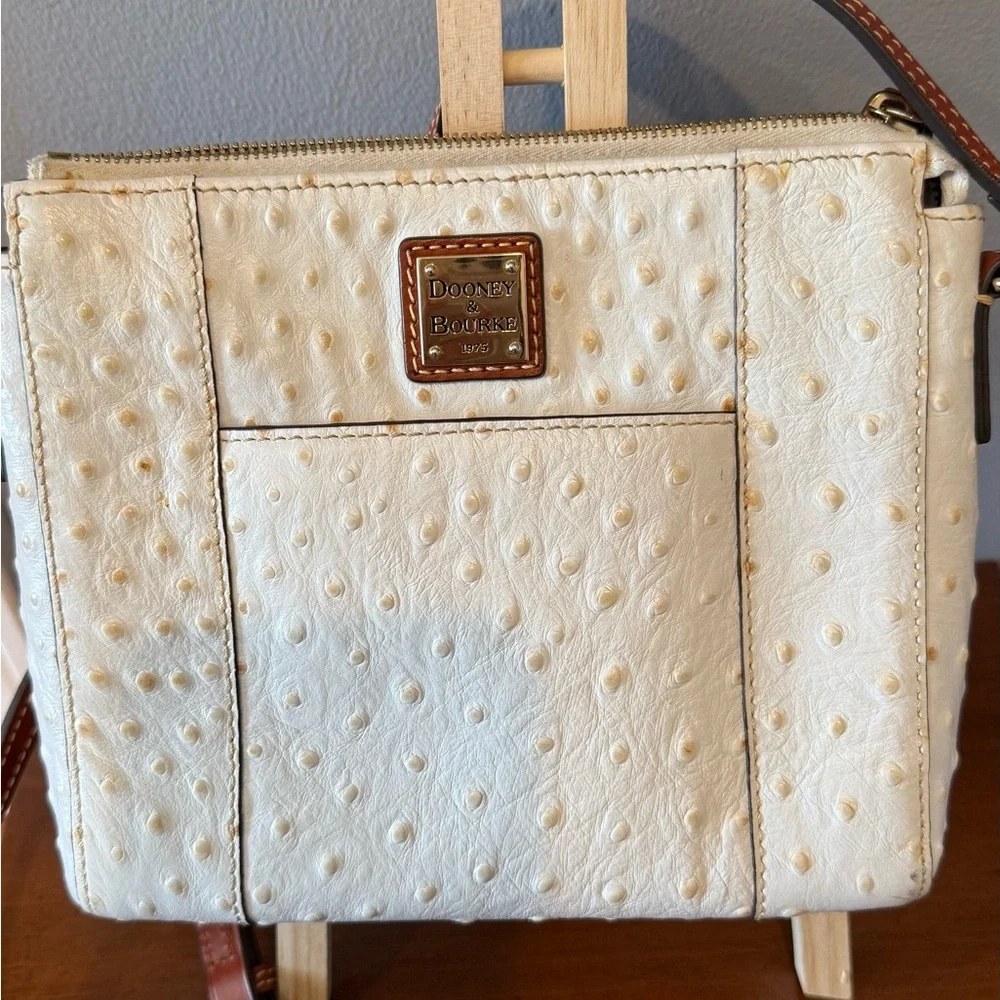 Dooney & Bourke Cream Crossbody Bag with Coin Purse - Picture 2 of 10